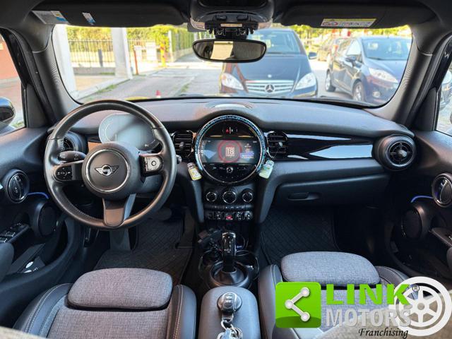 MINI Cooper 1.5 Cooper Classic Piano Black exterior