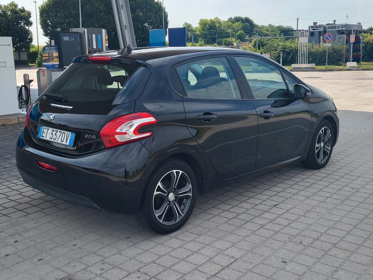 Peugeot 208 1.4 HDi 68 CV 5 porte Active