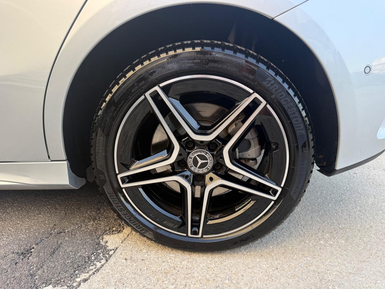 Mercedes-benz A AMG 250 e Premium Line