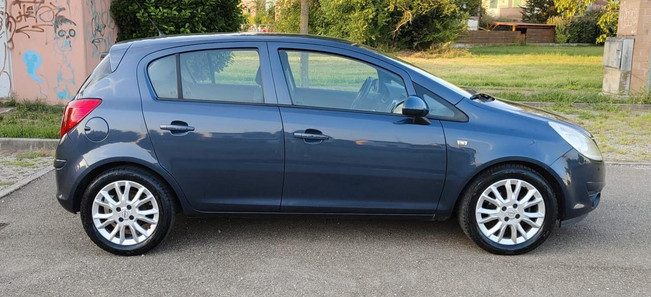Opel Corsa 1.2 80CV 5 porte GPL-TECH Enjoy