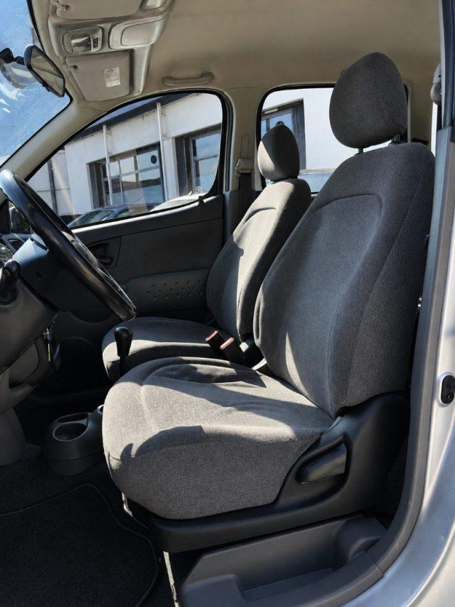 TOYOTA Yaris Verso 1.3i 16V Ok Neopatentati