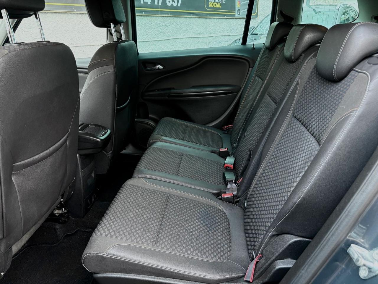 Opel Zafira Tourer 2.0 cdti Cosmo 130cv auto E6