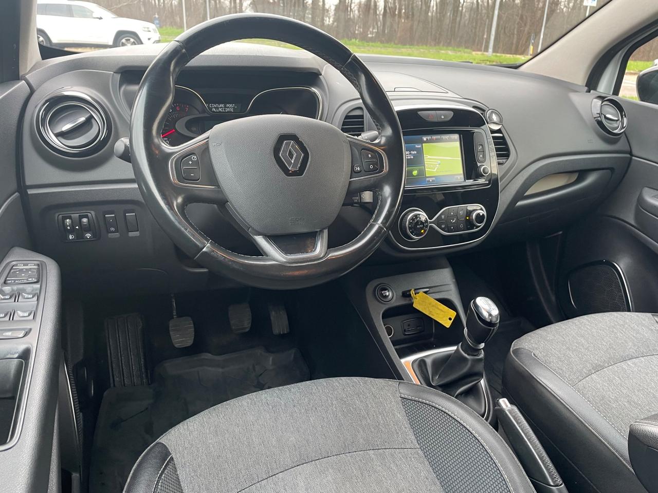 Renault Captur TCe 130 CV*Neopatentati*Navi*Solo 95000km*