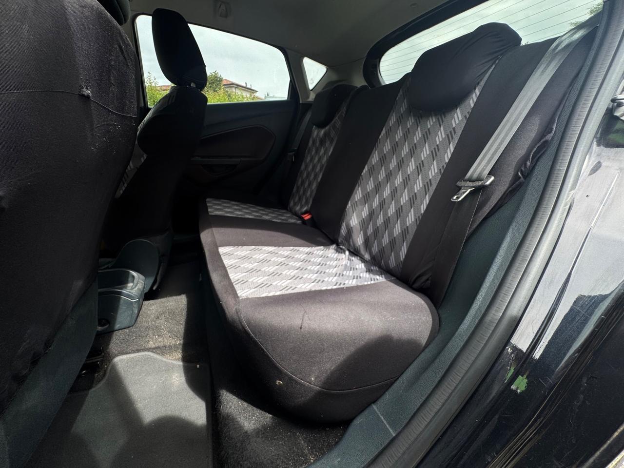 Ford Fiesta 1.4 TDCi 5p. Titaninum NEOPATENTATI