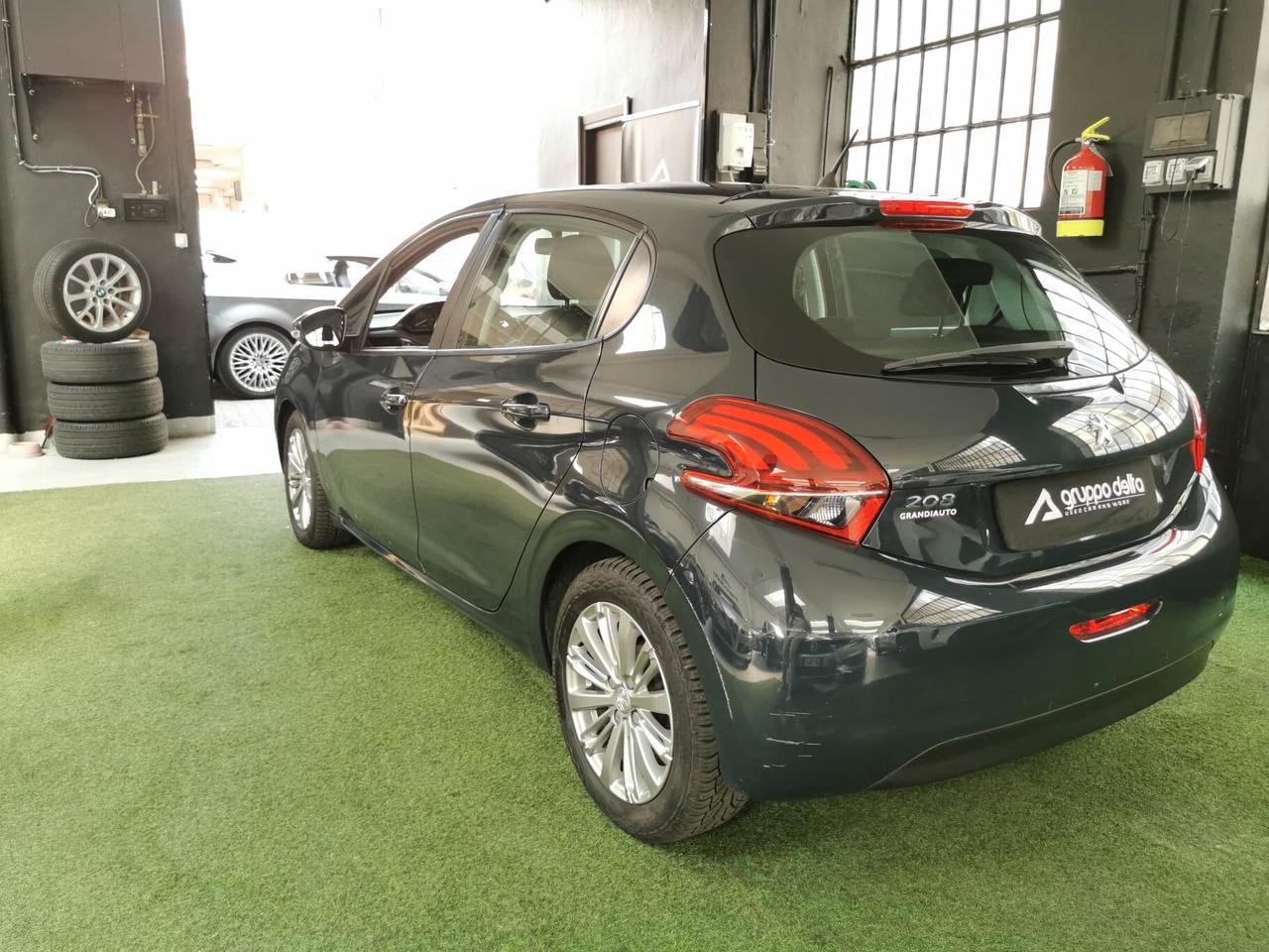 Peugeot 208 PureTech Allure GARANZIA 12 MESI