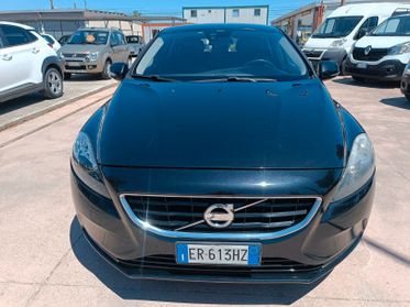 Volvo V40 D2 1.6 Summum
