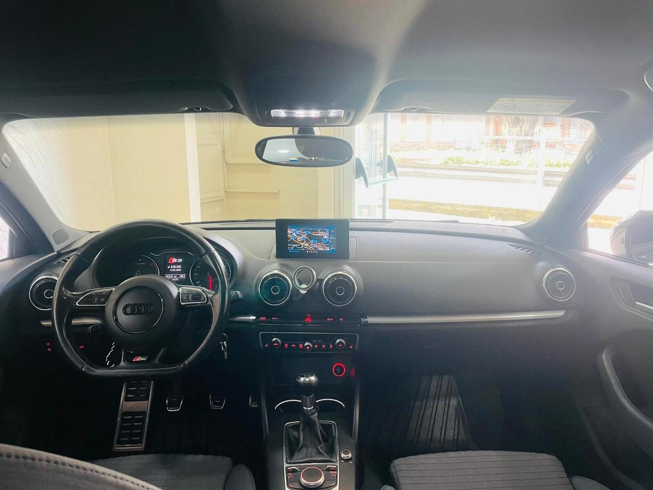 Audi A3 Sedan 1.6 TDI S-Line