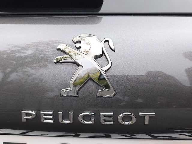 Peugeot 2008 BlueHDi 100 S&S Allure