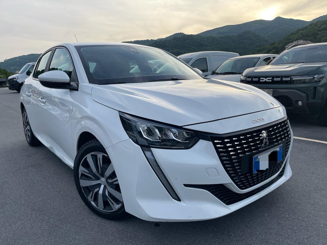 Peugeot 208 BlueHDi 100 cambio 6 marce - NEOPATENTATI-