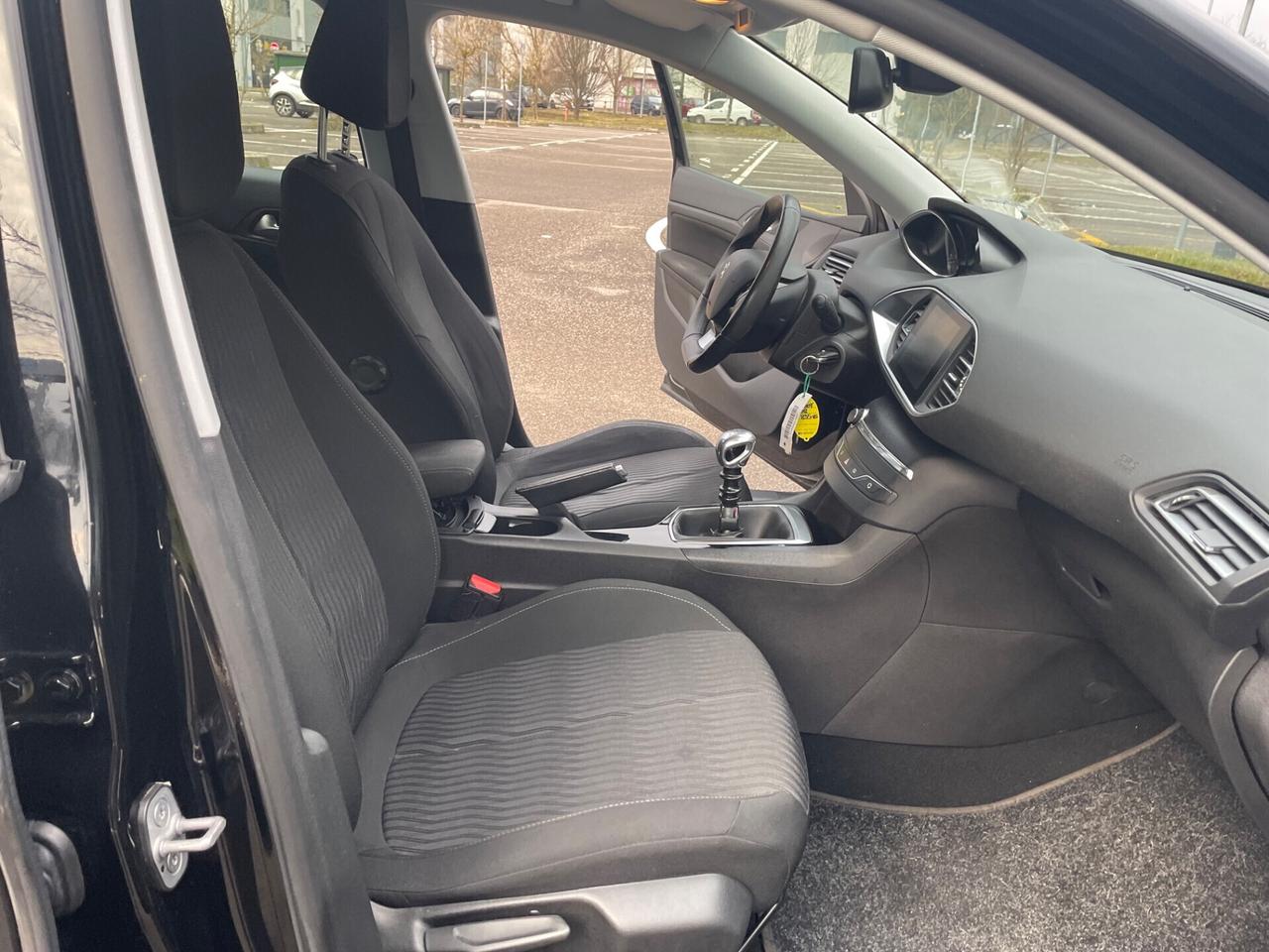 Peugeot 308 1.6 THP 125 CV*Neopatentati*Cerchi*Solo 66000