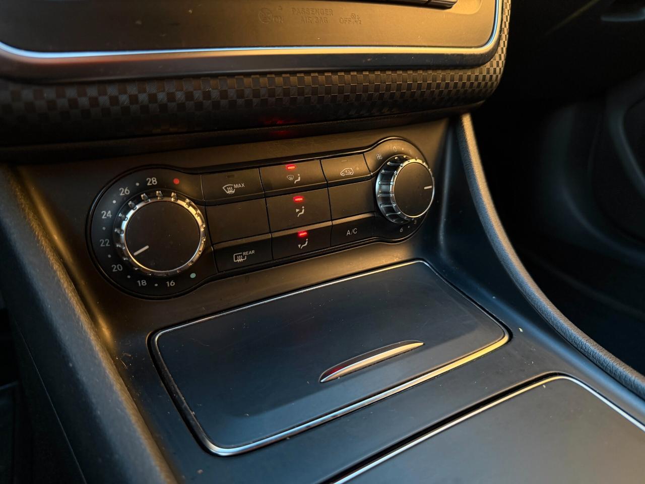 Mercedes A180 SPORT/1500 110CV/FULL LED/NAVI/18"