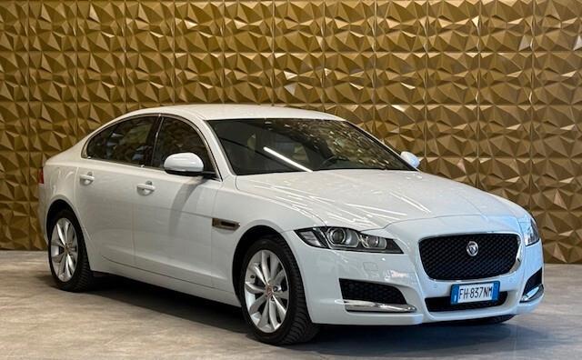 Jaguar XF 2.0 D 180 CV AWD aut. Prestige