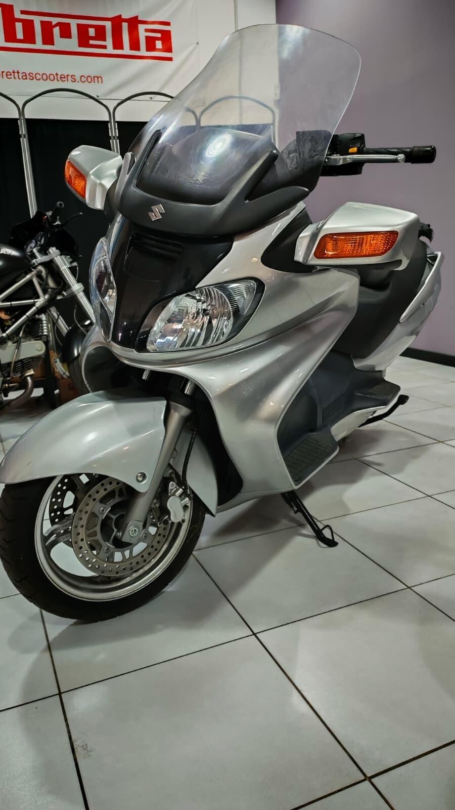 Suzuki Burgman 650 executive
