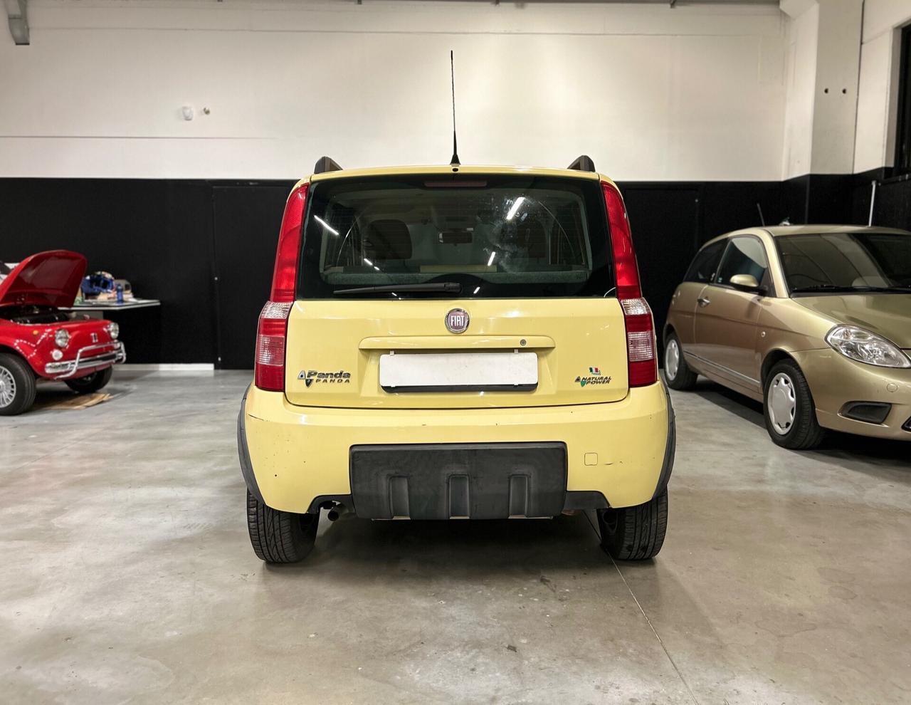 Fiat Panda 1.2 BENZINA/METANO - OK NEOPATENTATI - DISTRIBUZIONE OK !