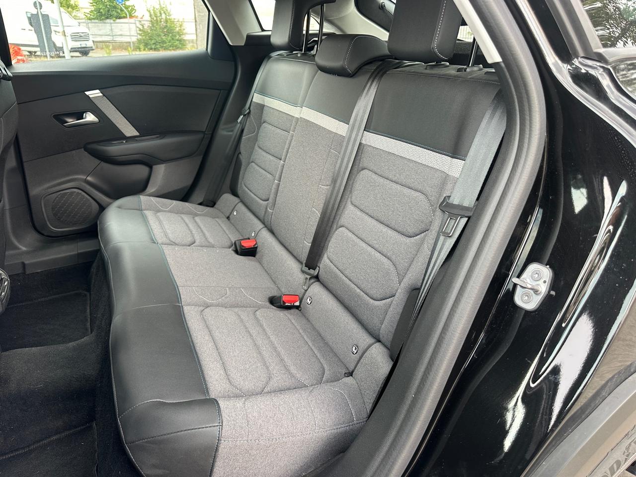 Citroen C4 PureTech 130 (Garanzia 24 Mesi)