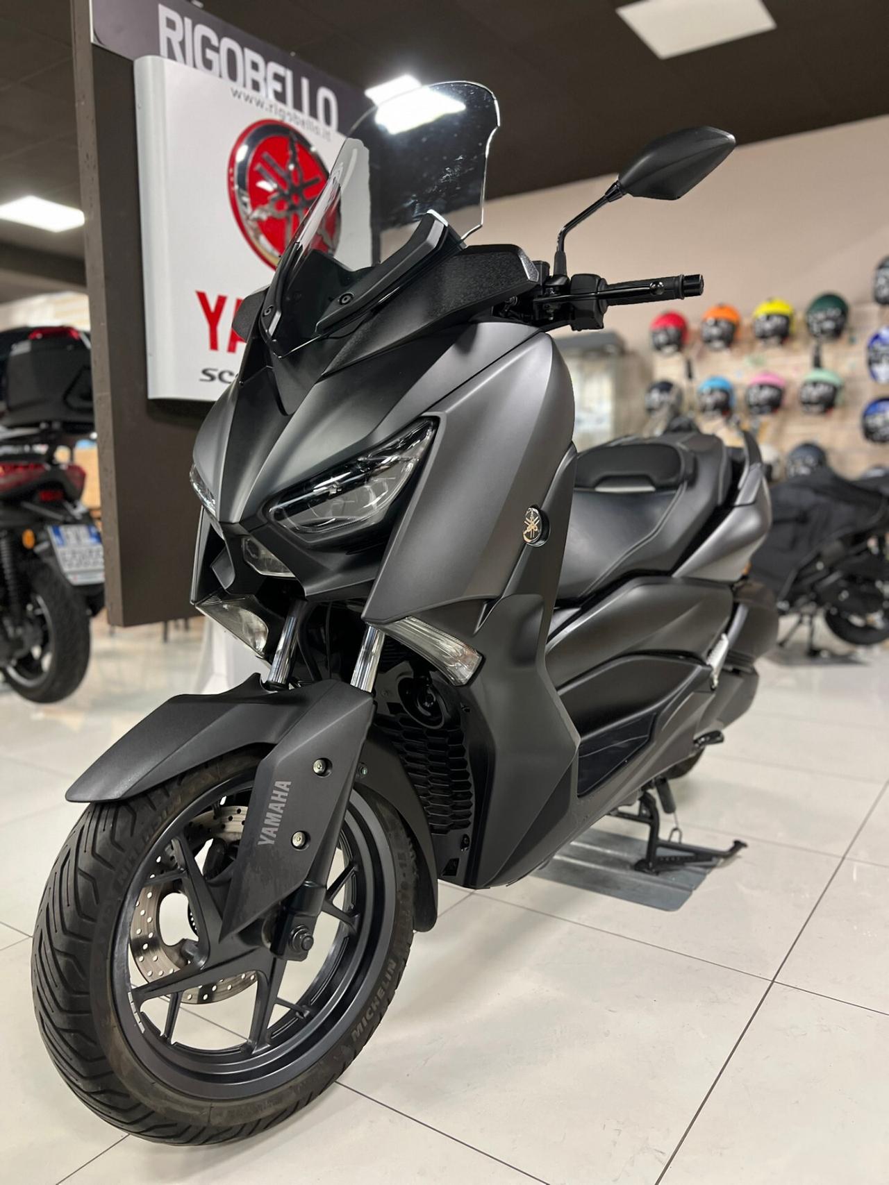 Yamaha X-Max 300