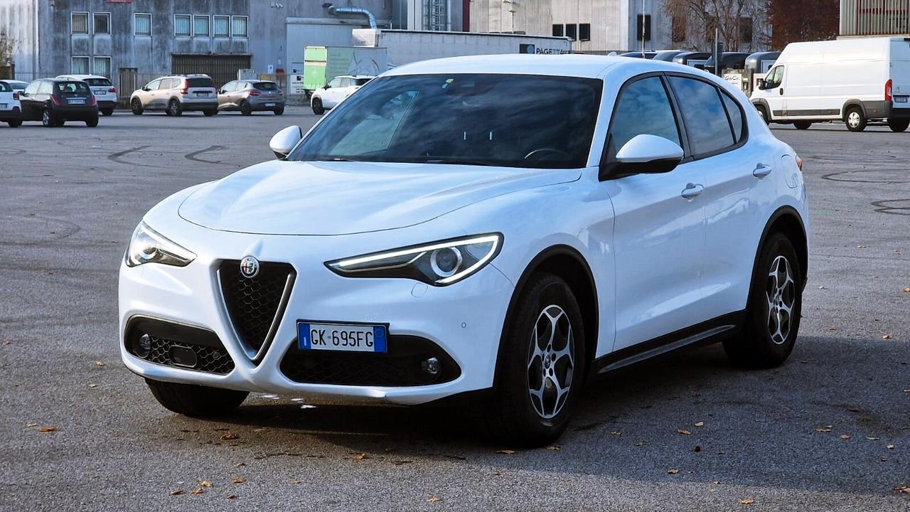 Alfa Romeo Stelvio 2.2 Turbodiesel 190 CV AT8 Q4 Super