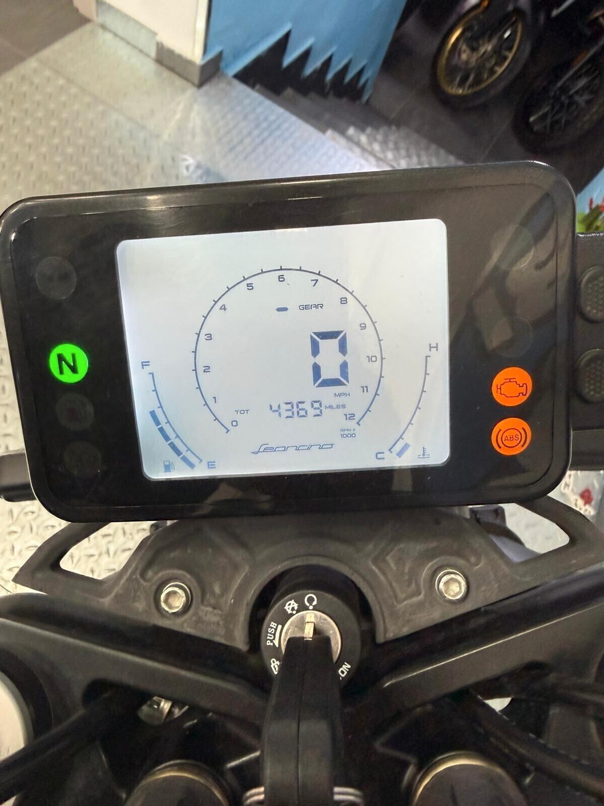 Benelli Leoncino 250