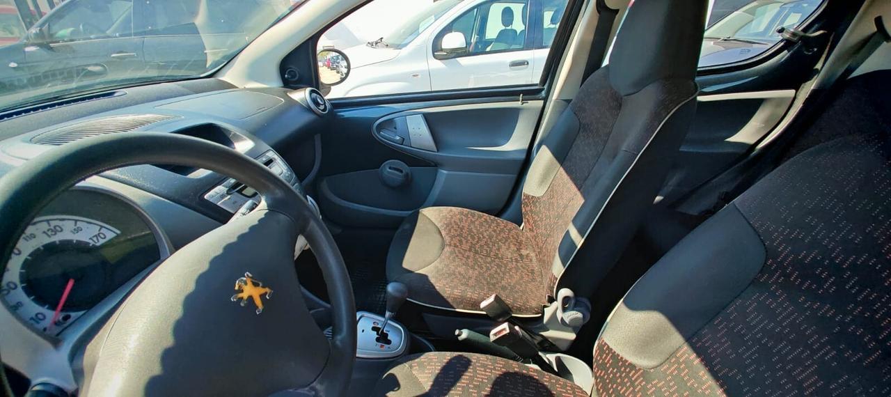 Peugeot 107 1.0 68CV 5p. Sweet Years 2Tronic