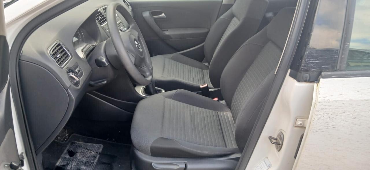 Volkswagen Polo 1.2 TDI Comfortline - 2014