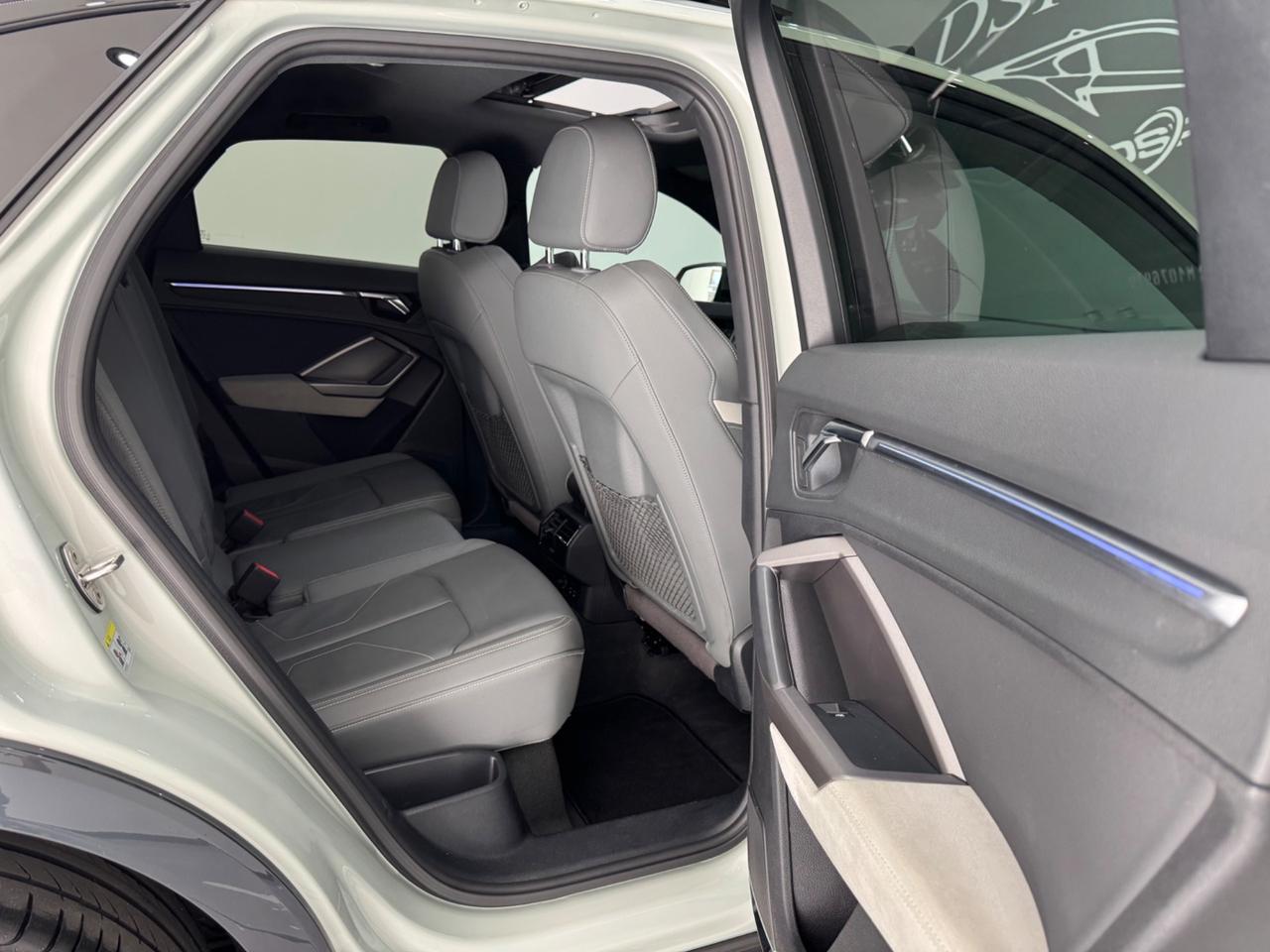 Audi Q3 45 TFSI e S tronic line edition Full