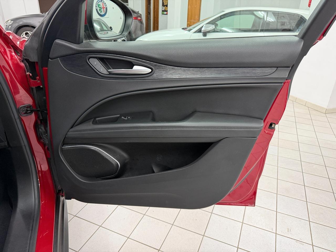Alfa Romeo Stelvio 2.2 TD 190 CV BUSINESS AT8 Q4 MODELLO NUOVO TAGLIANDATA