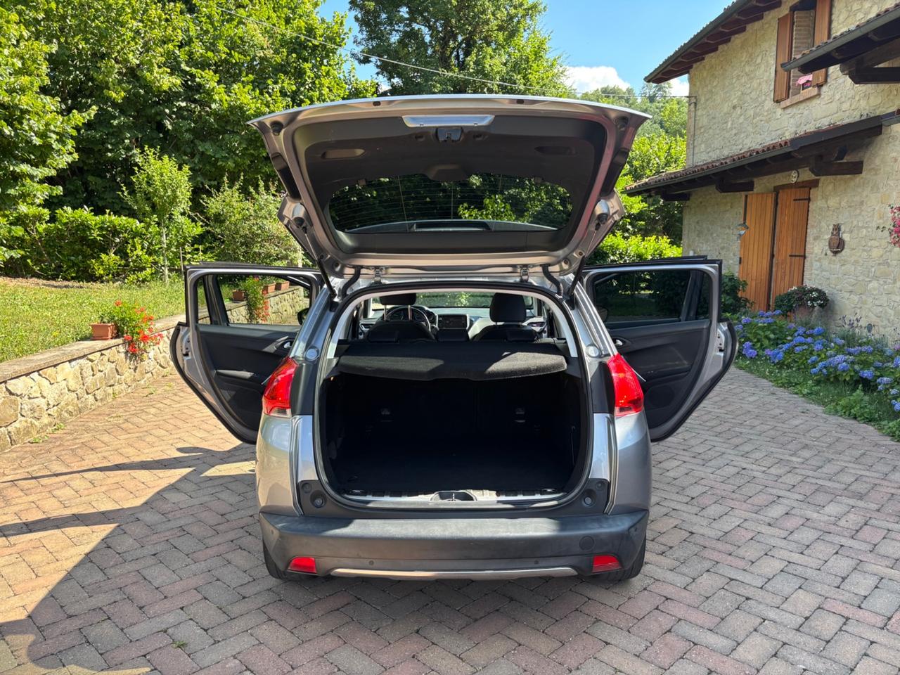 Peugeot 2008 BlueHDi 120 S&S Allure