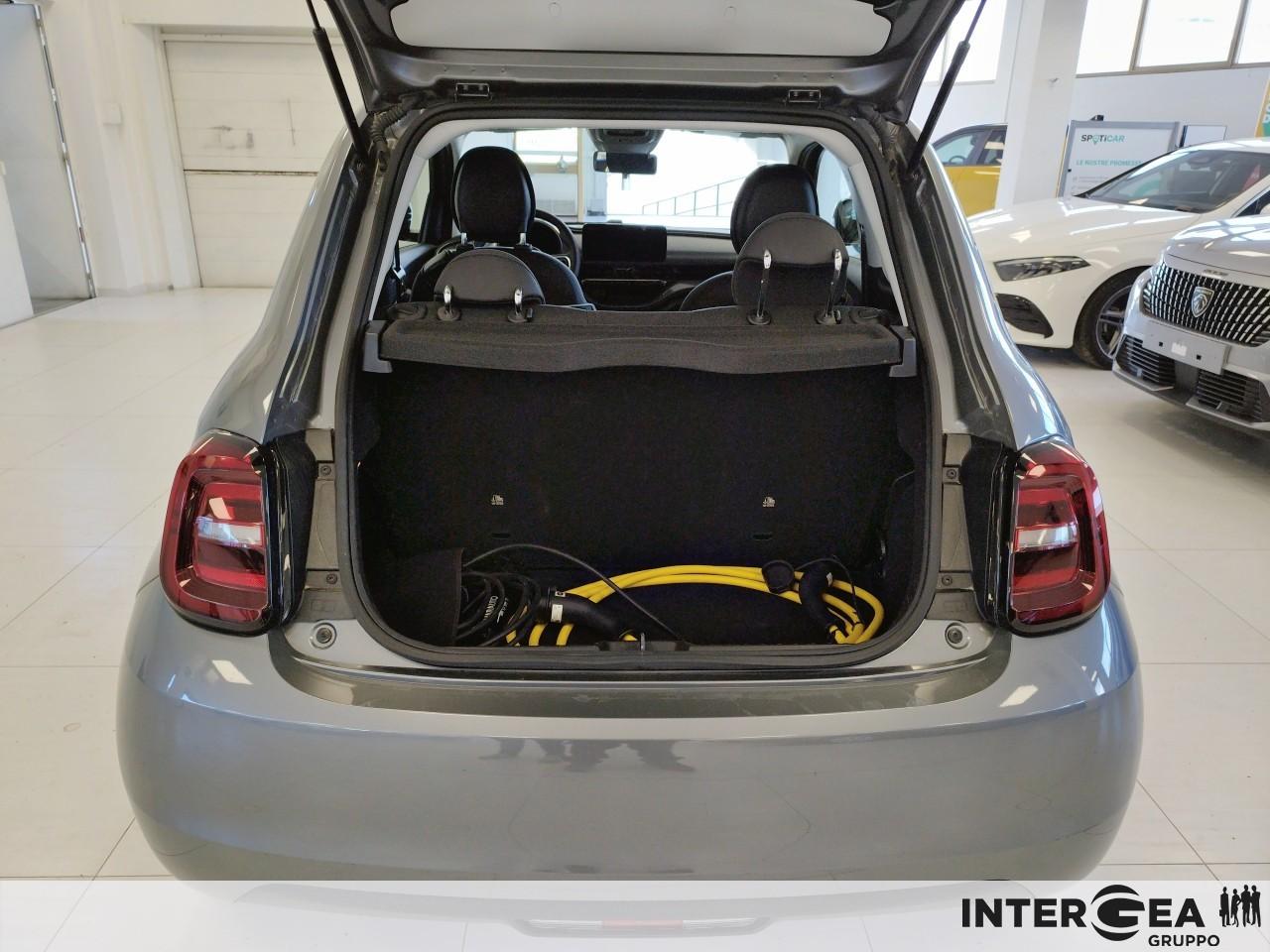 FIAT 500e 42 kWh Icon +