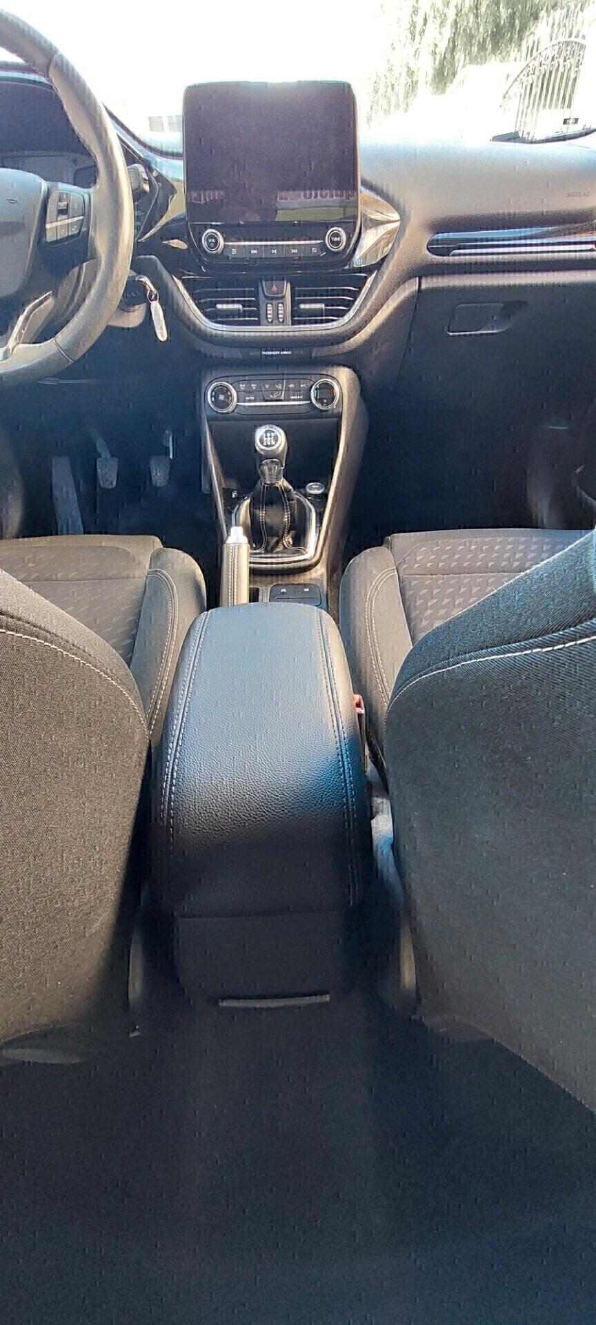 FIESTA 1,1 BENZINA NEW MODEL 86 CV X NEOPATENTATI NAVIGATORE TELEFONO LEGA STRAFULL