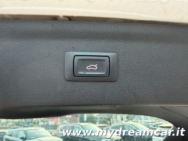 AUDI Q3 2.0 TDI 150 CV S tronic Business