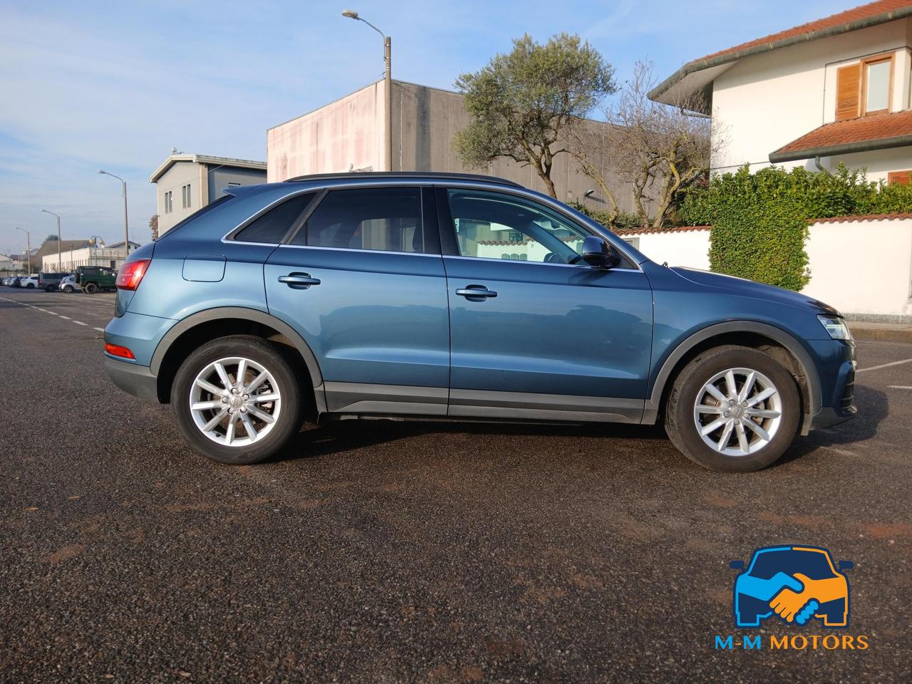 Audi Q3 2.0 tdi Business 120cv