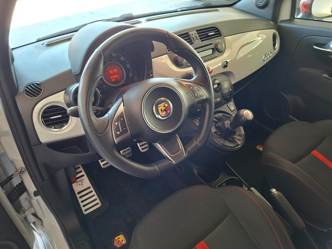 Abarth 500 1.4T CINGHIA FATTA / XENON / SENSORI