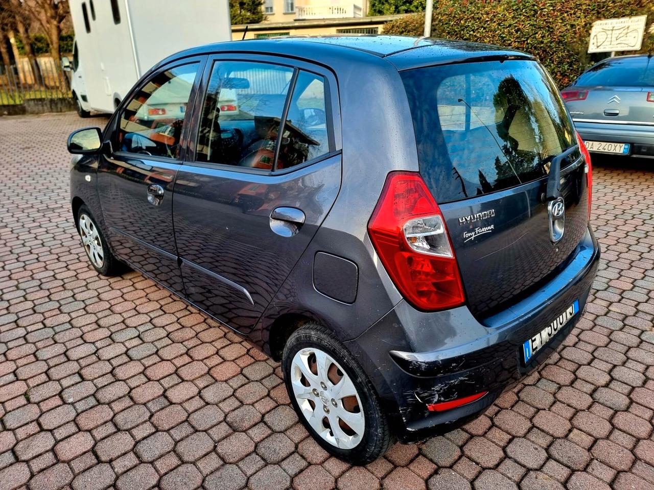 Hyundai i10 1.1 12V ADATTA A NEOPATENTATI