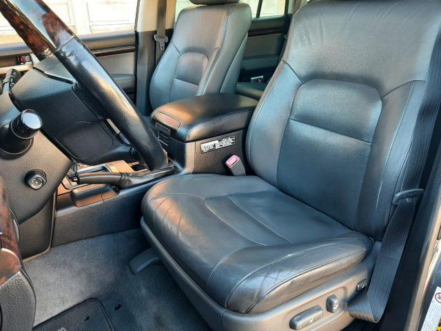 TOYOTA Land Cruiser V8 4.5 D4-D 5 posti N°DW953