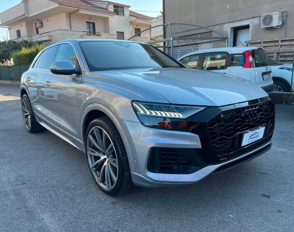Audi Q8 55 3.0 tfsi e quattro tiptronic