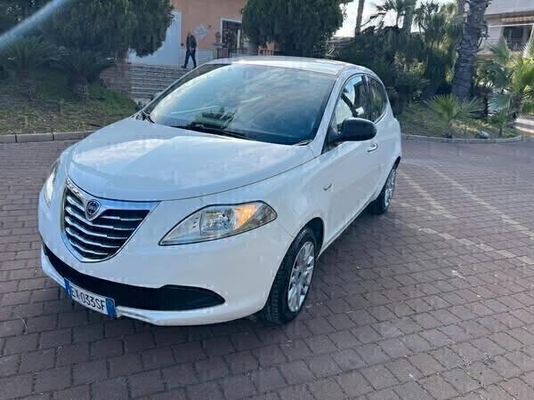 Lancia Ypsilon 1.3 MJT 16V 95 CV 5 porte S&S Gold