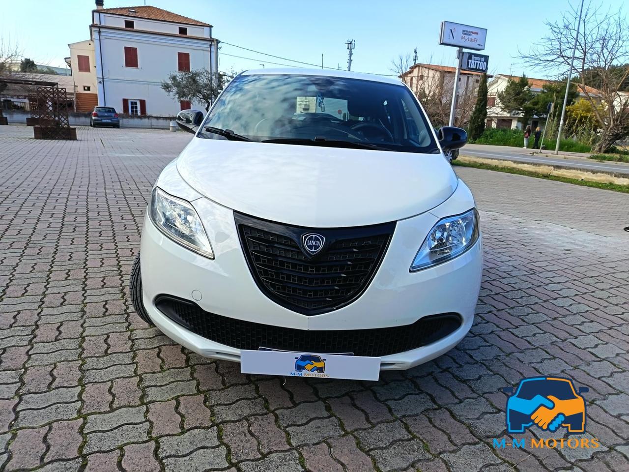 Lancia Ypsilon 5 Porte Ypsilon 0.9 t.air Elle ecochic metano 80cv