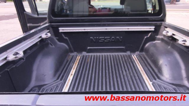NISSAN Navara 2.5 dCi 4 porte Double Cab SE