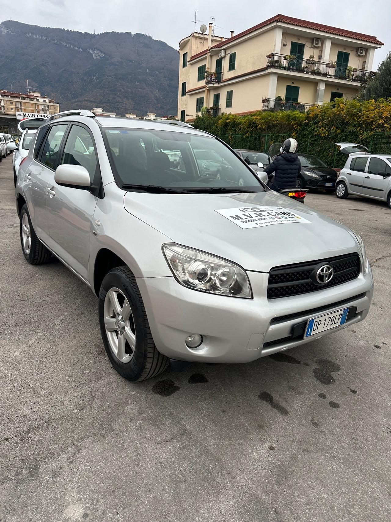 Toyota RAV 4 RAV4 2.2 D-4D 136 CV Luxury