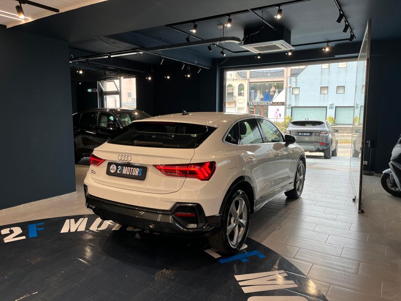 Audi Q3 SPB 35 TDI S tronic Business Plus