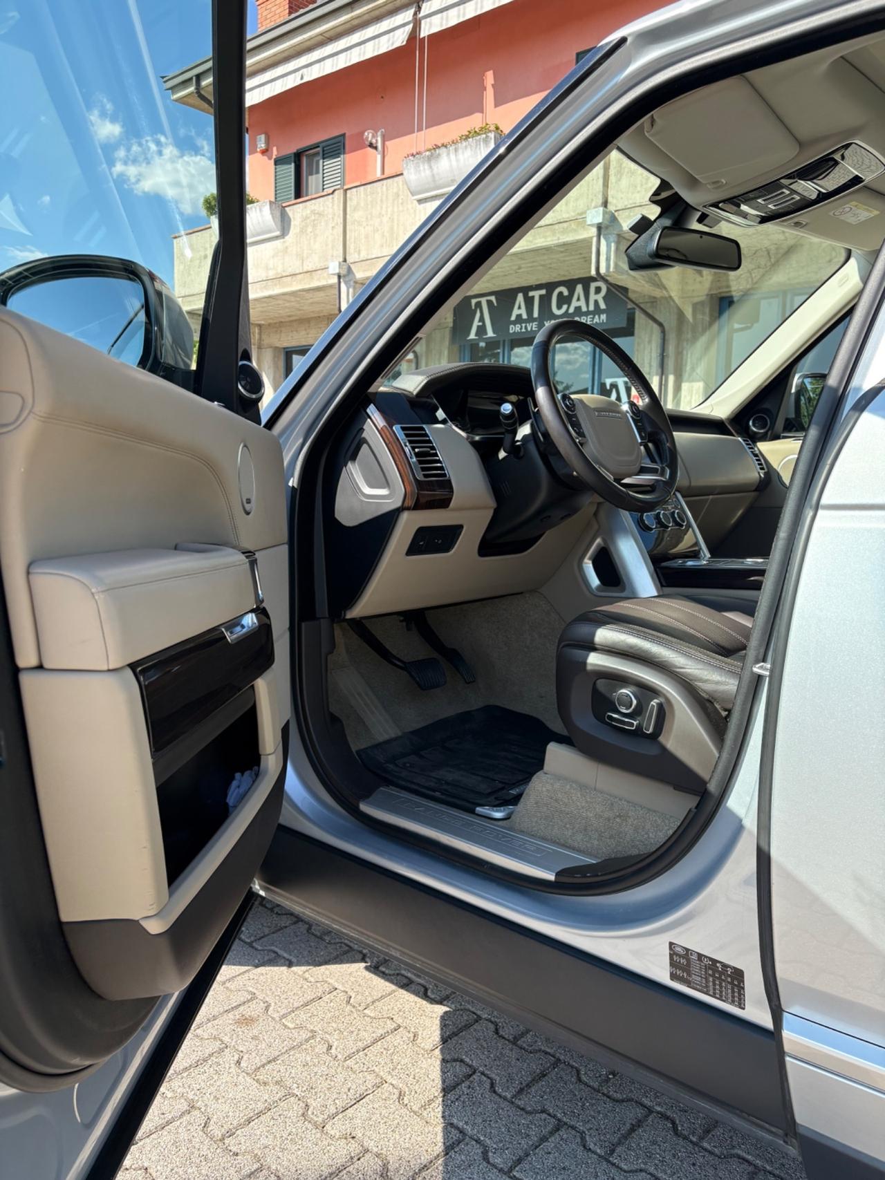 Land Rover Range 4.4 SDV8 Autobiography Black LWB