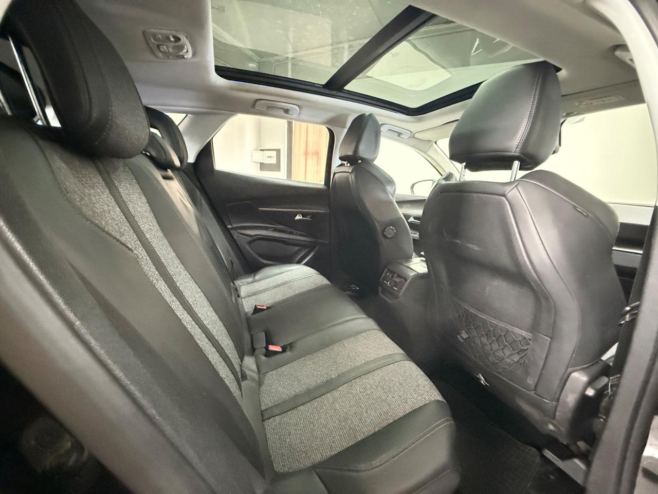Peugeot 3008 BlueHDi 120 S&S Allure