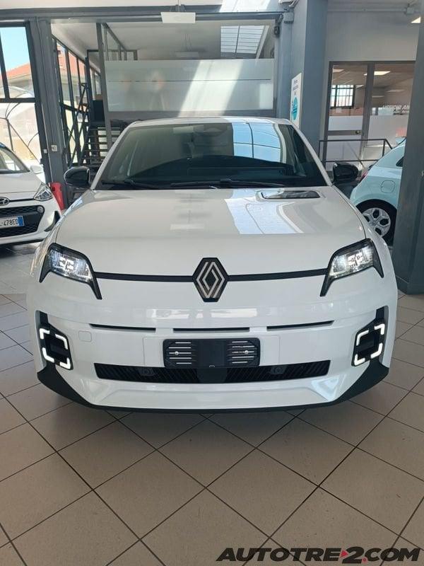 Renault 5 E-Tech Electric Renault 5 E-Tech Techno urban range 120cv A PARTIRE DA € 20.850 DETASSATO