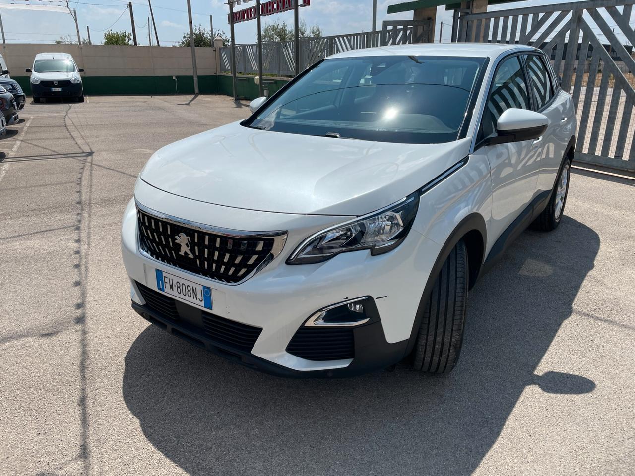 Peugeot 3008 1.5 BlueHDi 130CV Business-NAVIGATORE