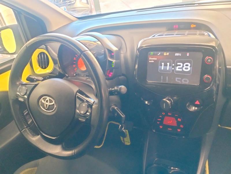 Toyota Aygo 5 Porte Aygo 5p 1.0 x-wave m-mt my15