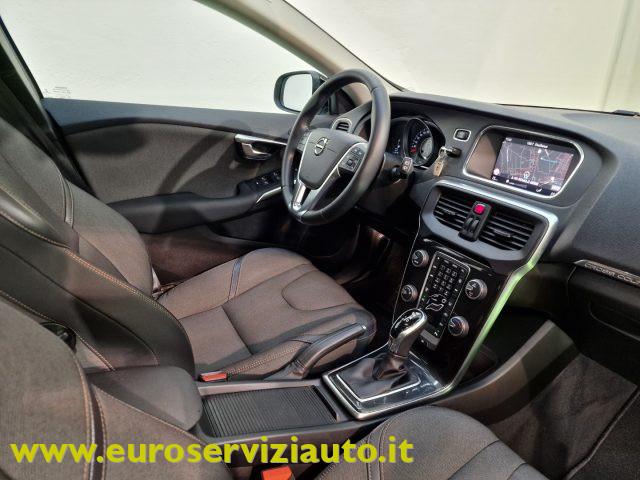 VOLVO V40 Cross Country D2 Geartronic Business