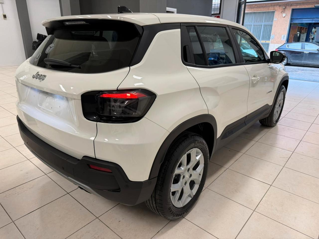 Jeep Avenger 1.2 Turbo 100 CV Altitude a 220 al mese