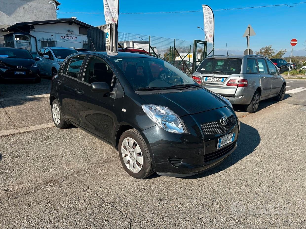 Toyota Yaris 1.0 5 porte Sol