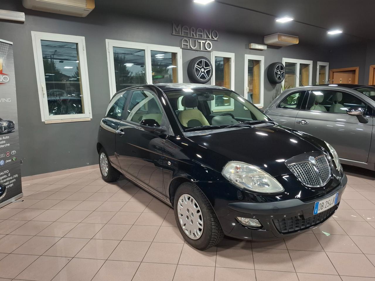 Lancia Ypsilon 1.2 benzina Neopatentati