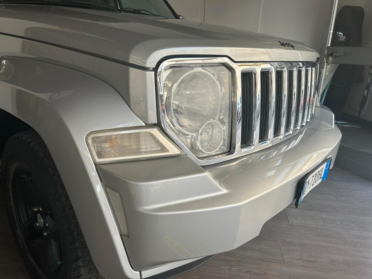 Jeep Cherokee 2.8 CRD DPF Limited Auto